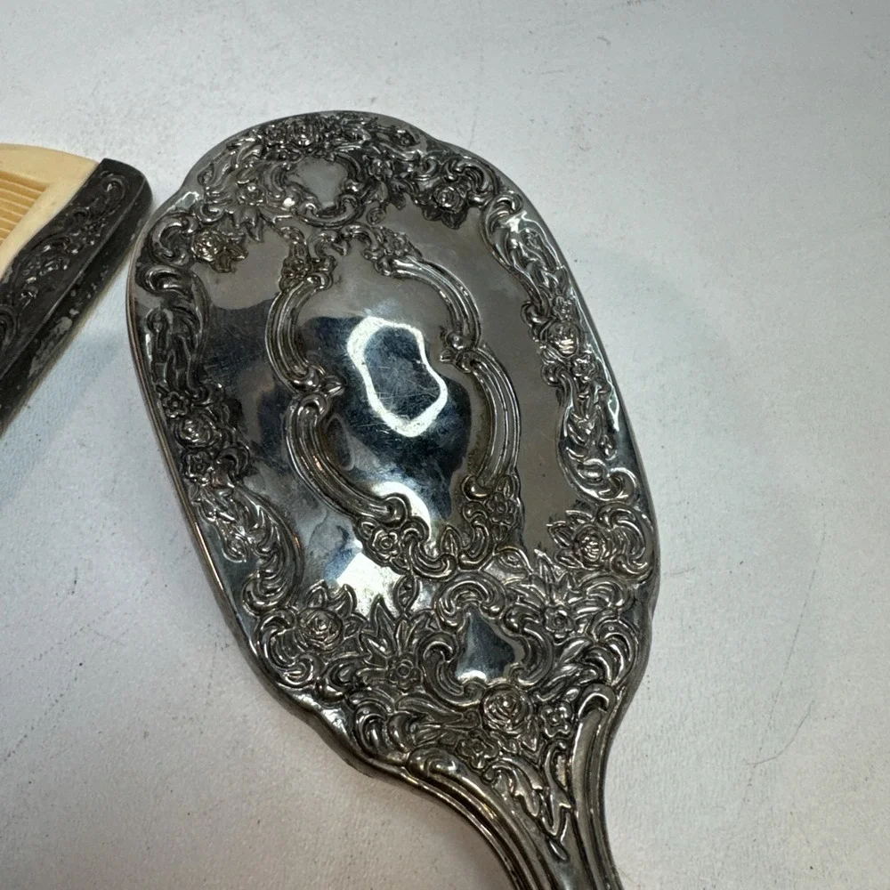 Vintage SILVERPLATE DRESSER SET,‎ Brush, & Comb